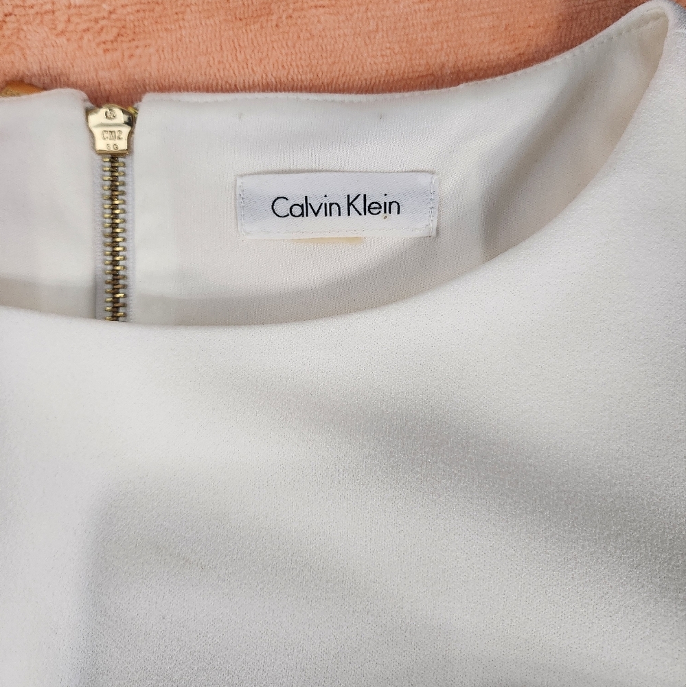 Calvin Klein Size 8 off white 3 quarter sleeve dress